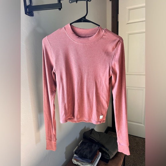 Vuori Tops - Vuori Long Sleeve Pose Fitted Tee